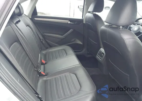 2015 Volkswagen Passat 1.8T Se from USA, damaged, VIN 1VWBT7A35FC050110